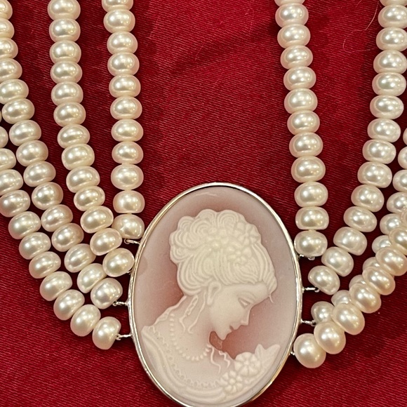 Vintage Imperial Sterling Pearl Necklace Carved Cameo Necklace - Picture 6 of 10